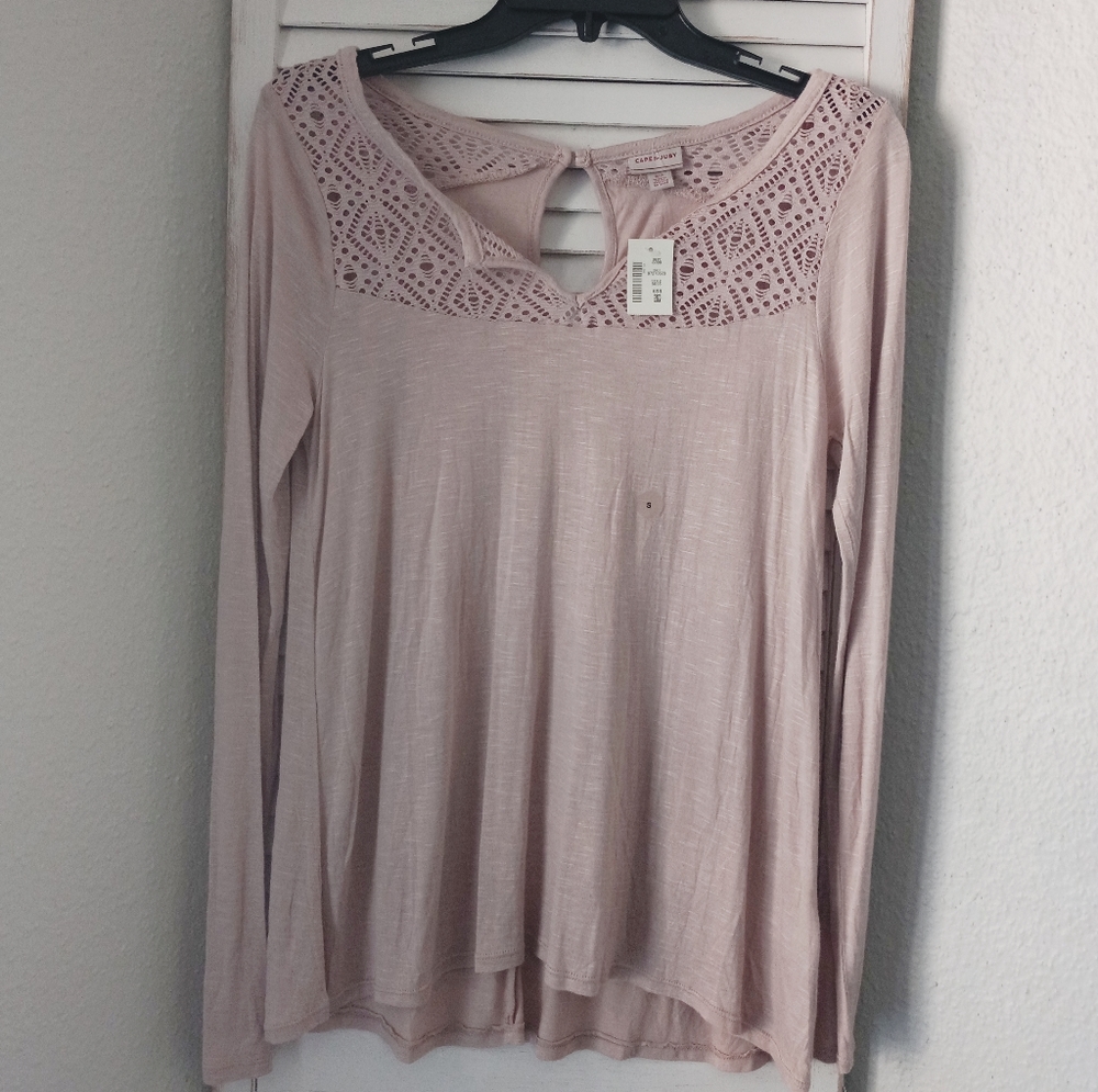 Cape Juby Crochet Lace V-neck Longsleeve Top